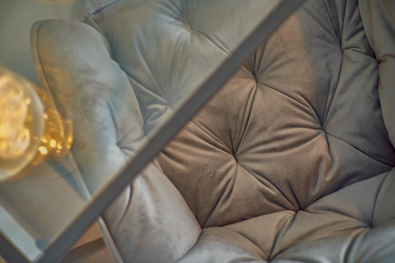Velvet Apartment